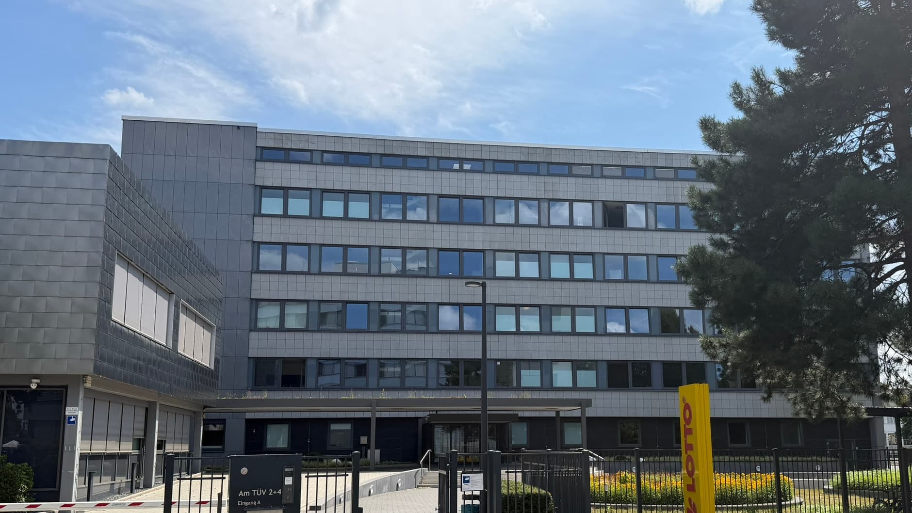 Verwaltungsgebäude der Toto-Lotto Niedersachsen in Hannover — Projekt des Ingenieurbüros K10